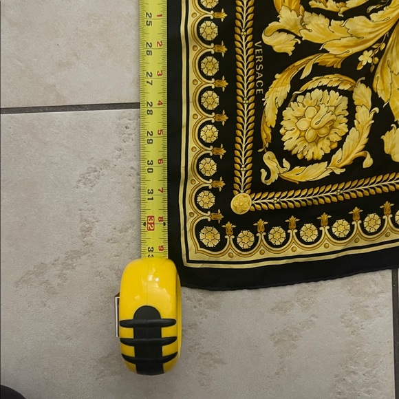 Versace Yellow and Black Baroque Scarf - Picture 6 of 7